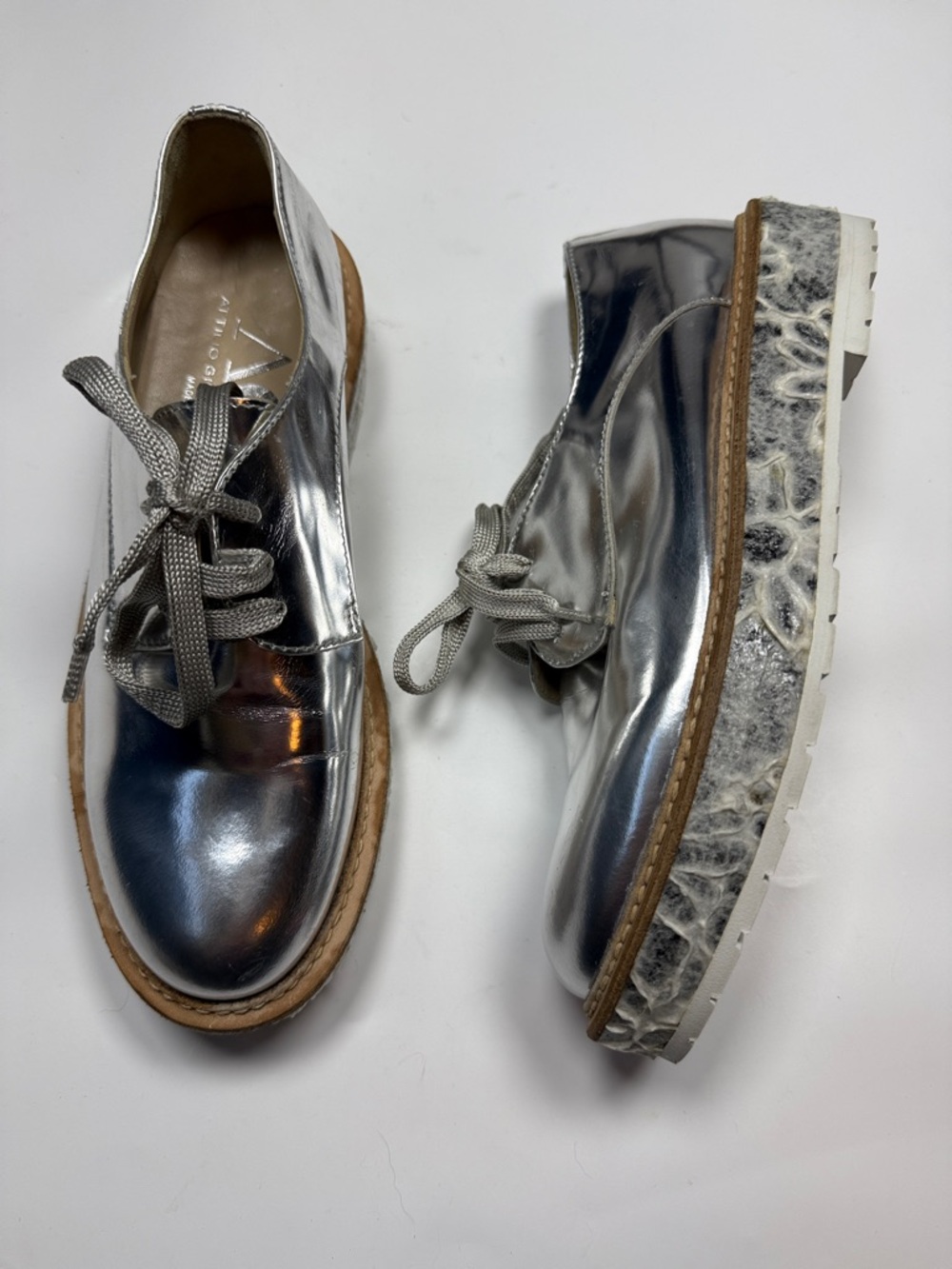 AGL Attilio Giusti Leombruni silver metallic platform oxford shoes S-538 Sz 6.5